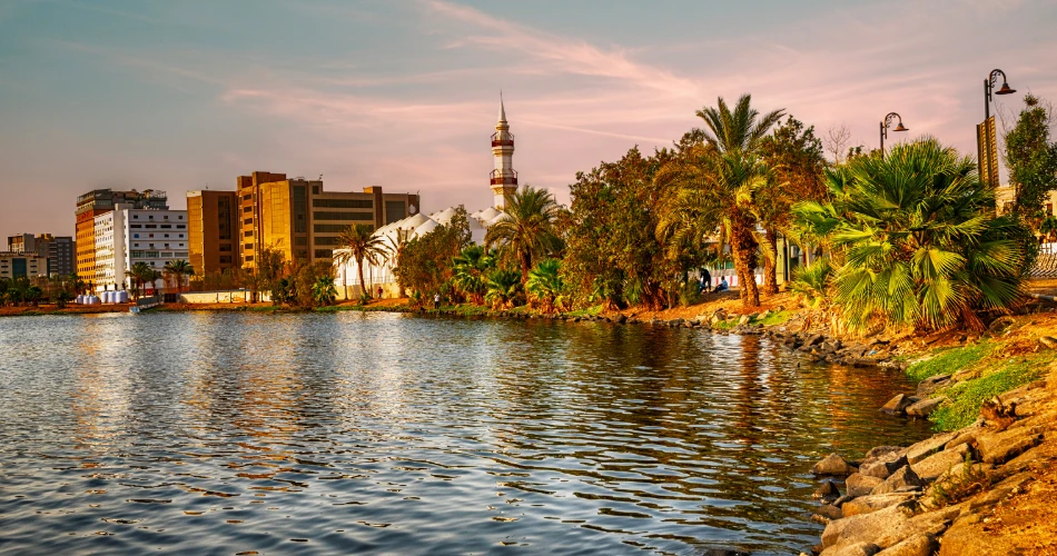 Corniche Evenings: Why Jeddah’s Waterfront is Pure Magic
