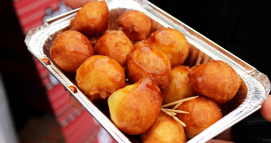 Street Food in Jeddah: A Flavor Tour You Shouldn’t Miss